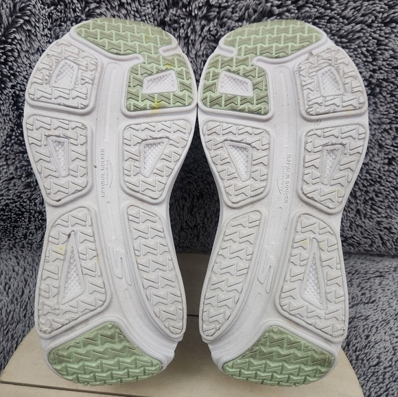 Skechers Endeavour Max Cushioning Sneakers Women's Size 8 - Picture 8 of 9